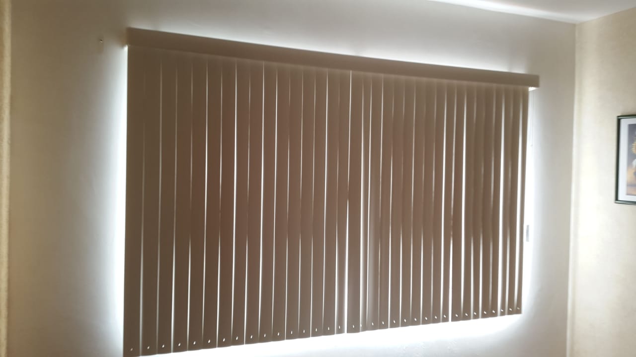 Persiana Verticales de PVC Y Tela Home Land