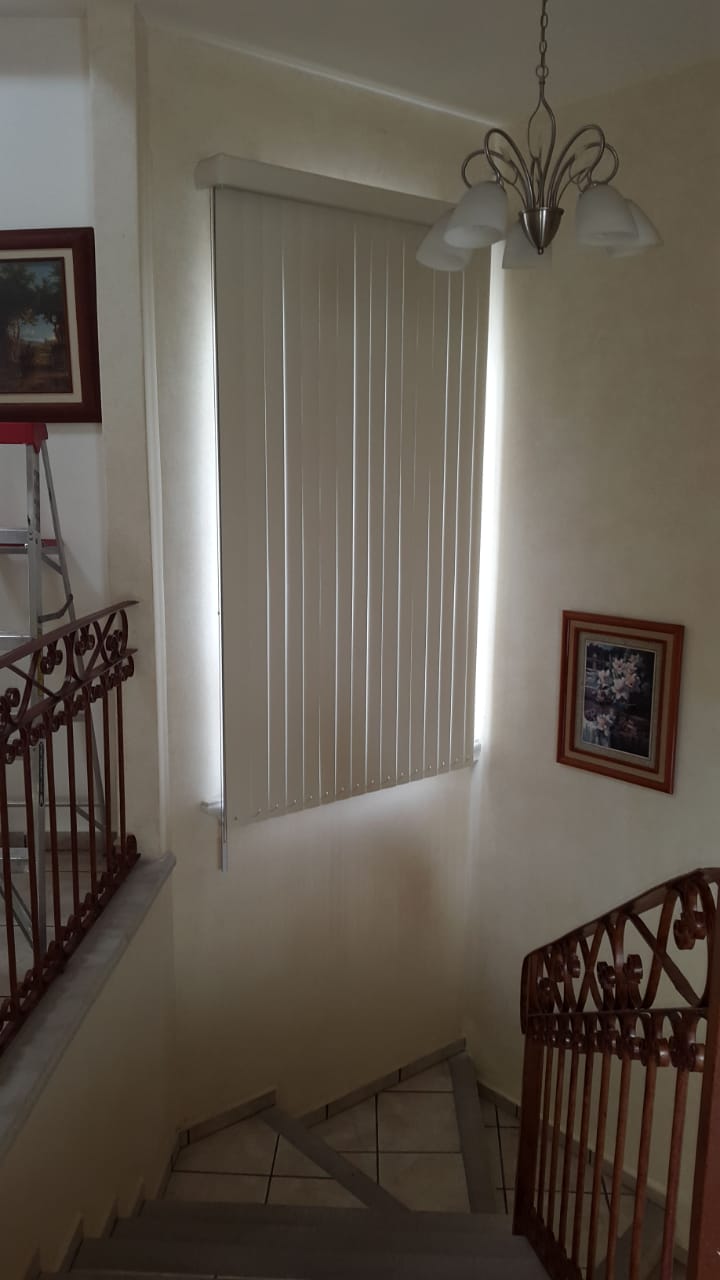 Persiana Verticales de PVC Y Tela Home Land